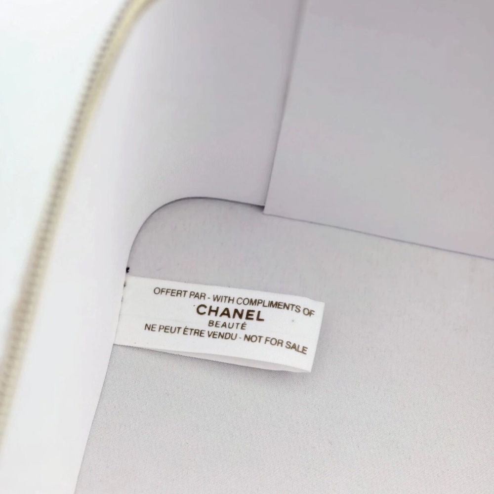(New) CHANEL Vanity Tweed Novelty Beauty Makeup Case Box (Navy/White) - Picture 4 of 5